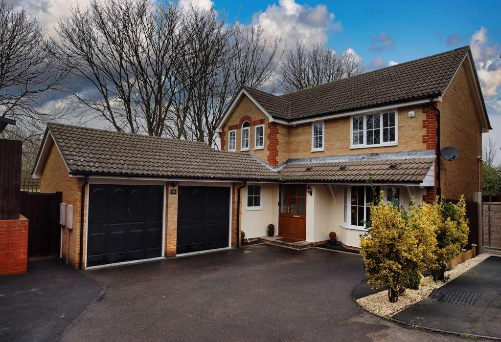 Friston Way, Rochester, Kent 4 bed detached house for sale £600,000