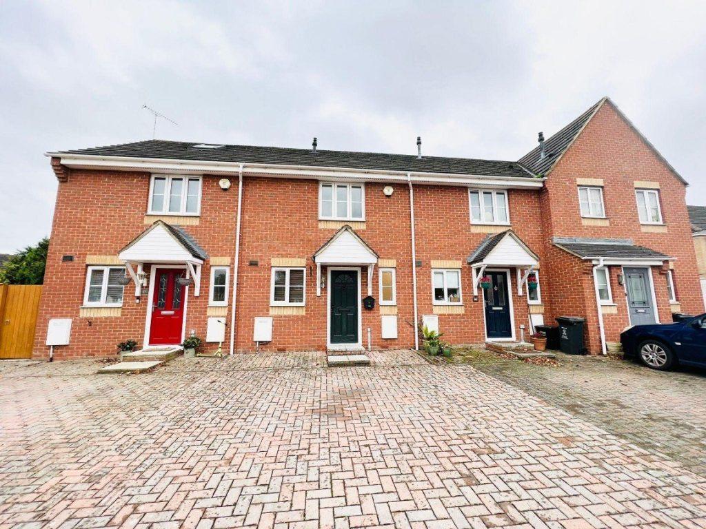 Winton Road,Swindon,SN3 4XL 2 bed terraced house £225,000