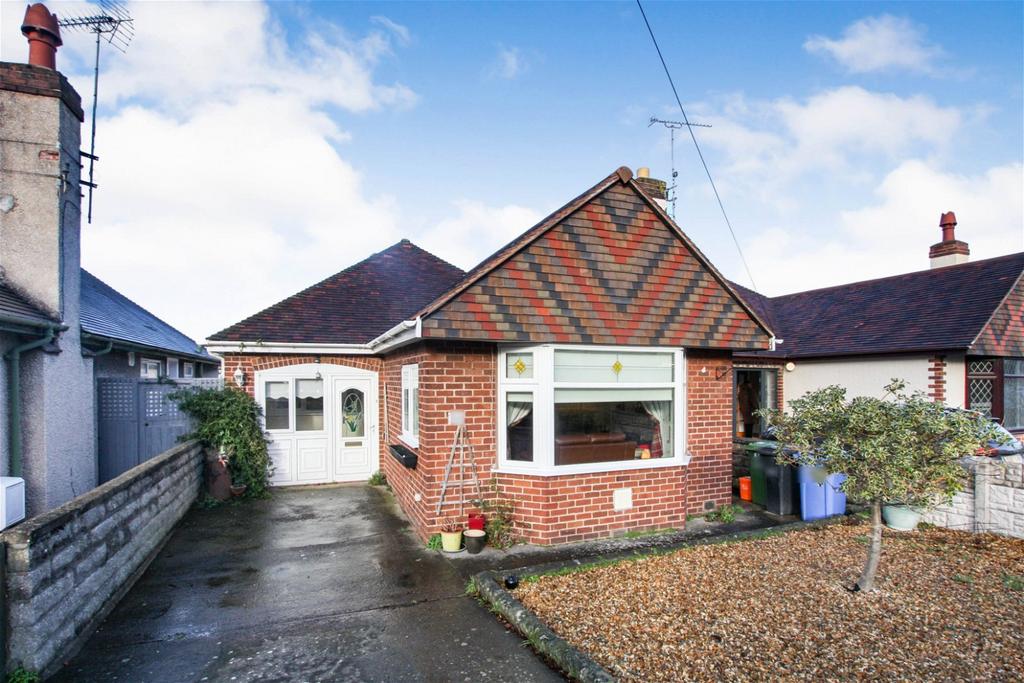 Fforddisa, Prestatyn, Denbighshire LL19 8EE 3 bed bungalow for sale £255,000