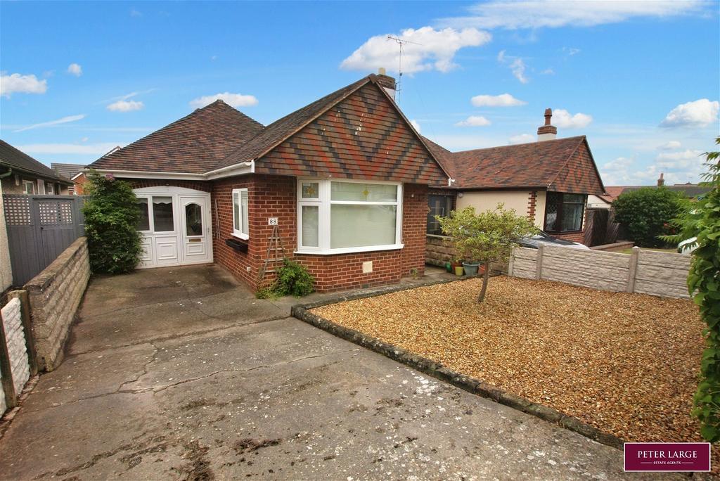 Fforddisa, Prestatyn, Denbighshire LL19 8EE 3 bed detached bungalow for sale £250,000