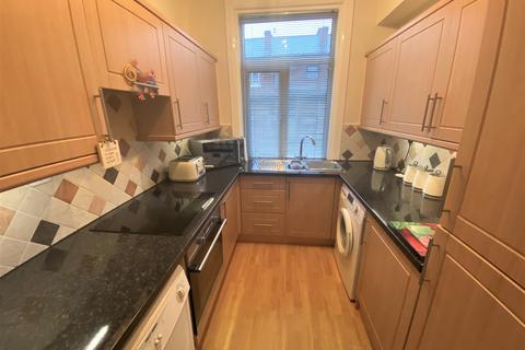 3 bedroom end of terrace house for sale - Kenwood Road, Boundary Park, Oldham