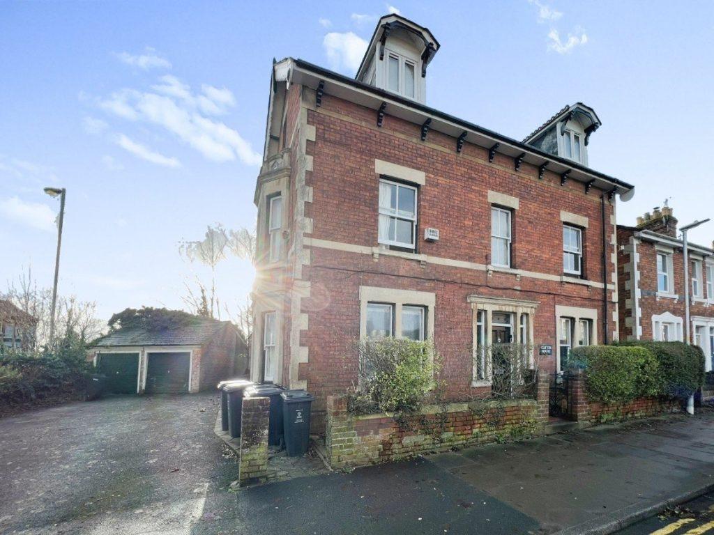 Lethbridge Road, Swindon, SN1 4BY 2 bed property £750,000