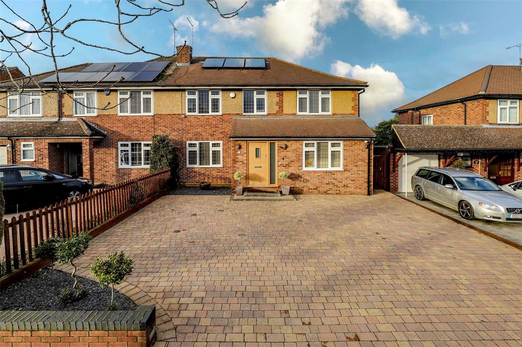 Chandlers Road, St. Albans, Hertfordshire, AL4 6 bed semidetached