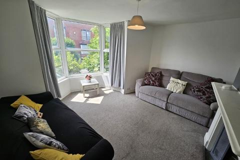 4 bedroom terraced house to rent, Beechwood Grove, Burley, LEEDS, LS4 2LT