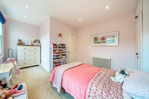 25 Ashlone Road, London, SW15 1LS