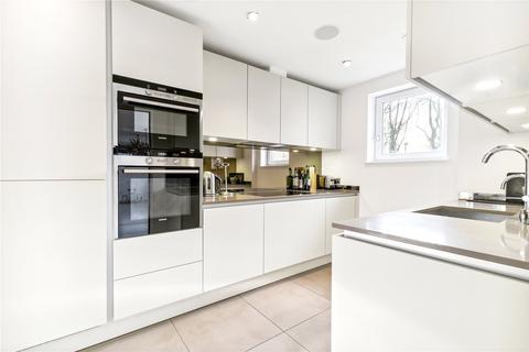 3 bedroom apartment for sale - Halcyon Close, Barnes, London, SW13