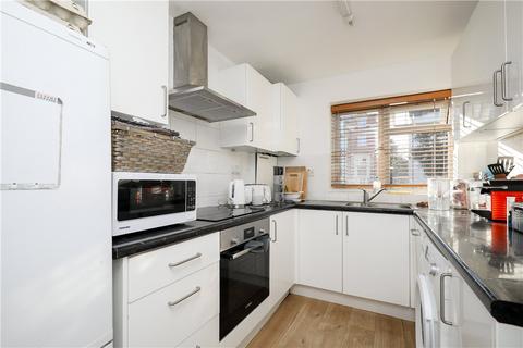 2 bedroom flat to rent, Nutborn House, 10 Clifton Road, SW19