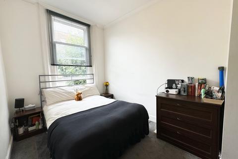 1 bedroom flat to rent, Falkland Road, Kentish Town