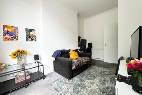 undefined, Falkland Road, Kentish Town