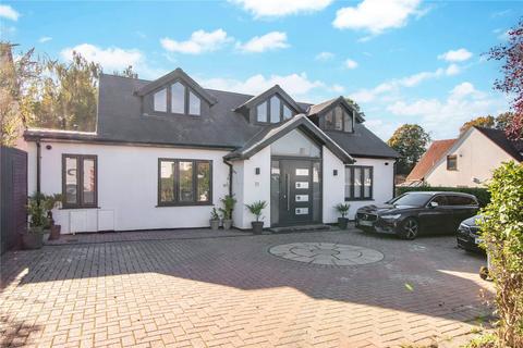 5 bedroom detached house for sale - Priory Avenue, Harlow, Essex, CM17