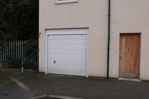 Garage to rent, Little Southfield Street