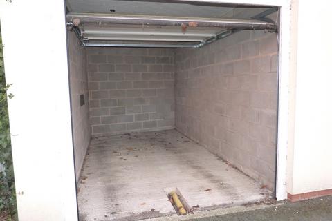 Garage to rent, Little Southfield Street