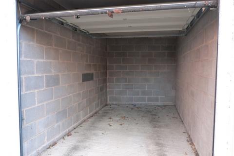 Garage to rent, Little Southfield Street