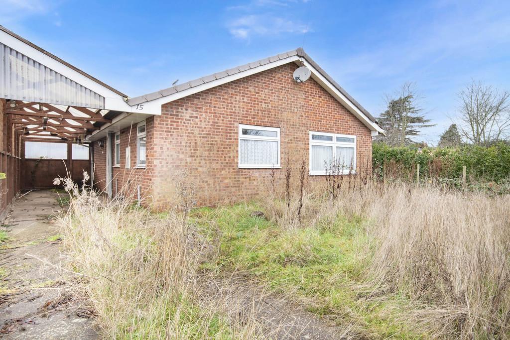 Orchard Drive, Rampton 2 bed detached bungalow for sale £162,500