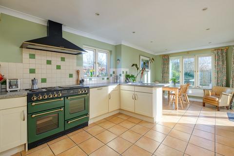 4 bedroom detached house for sale, Kingston Seymour - 4 double bedroom family home