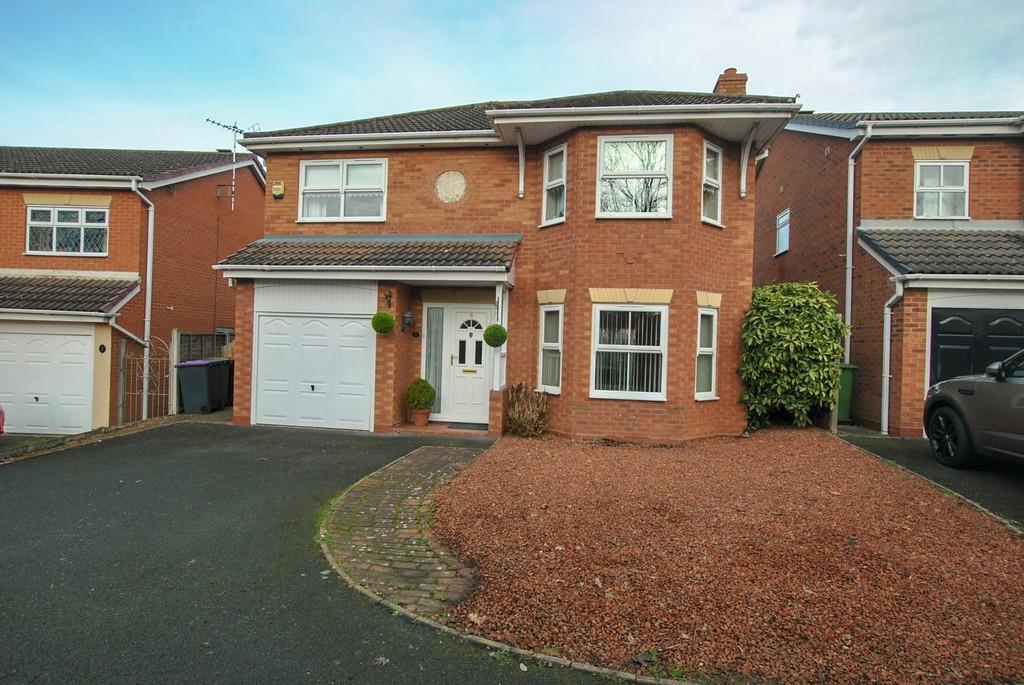 Close, Shawbirch, Telford, TF5 0PP. 5 bed detached house for sale