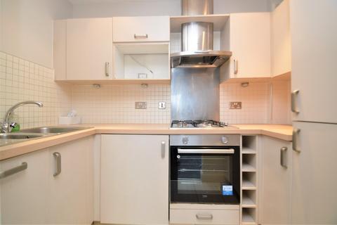 2 bedroom flat to rent, Tideslea Path, London, SE28 0NH