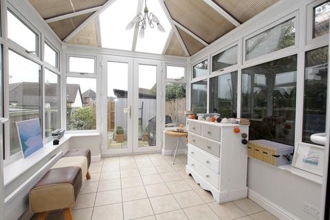 5 Barn Court, Clutton, Chester, CH3 9SB