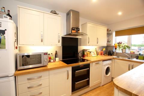 5 Barn Court, Clutton, Chester, CH3 9SB