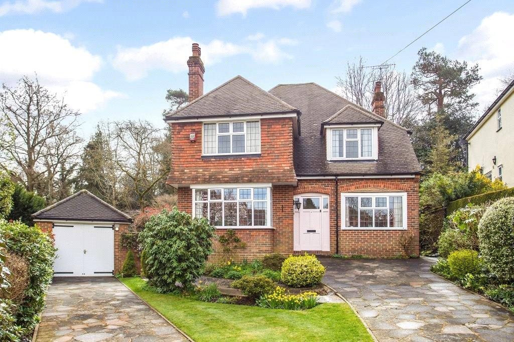 Milton Avenue, Westcott, Dorking, Surrey, RH4 4 bed detached house for