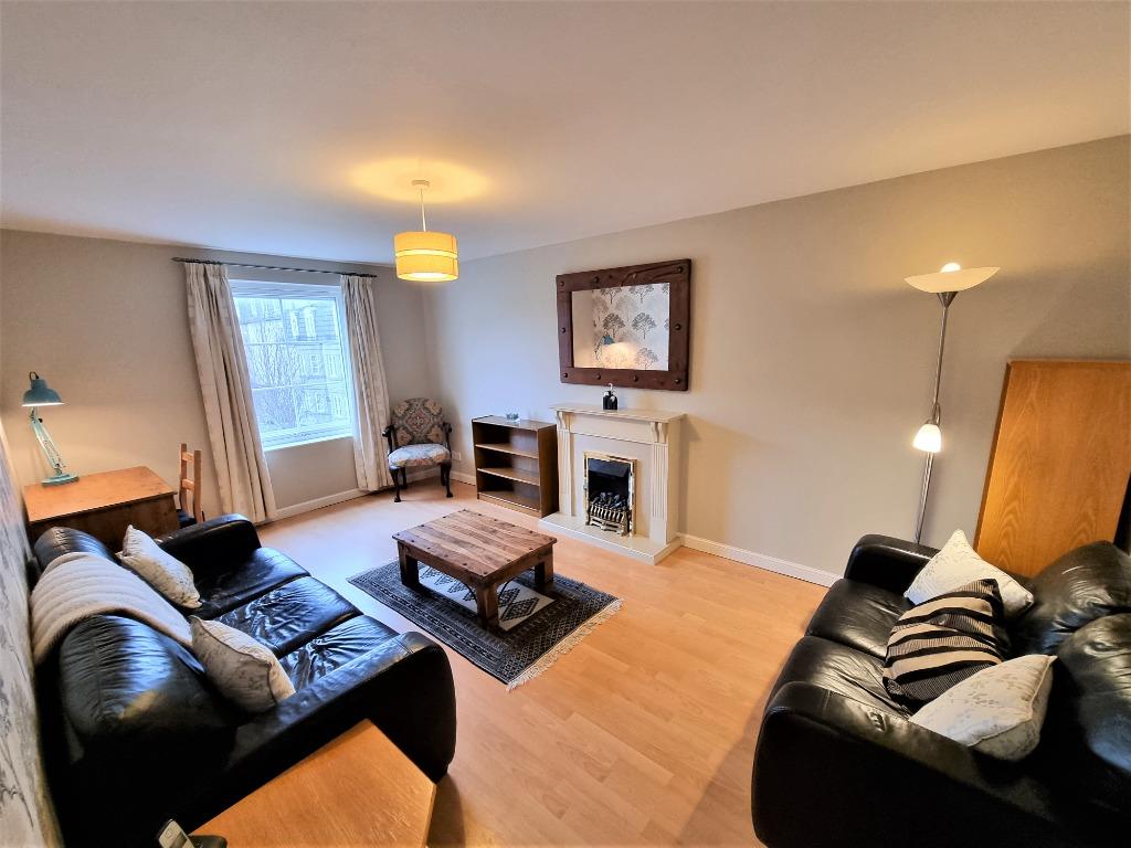 Fonthill Avenue, City Centre, Aberdeen, AB11 3 bed flat £900 pcm (£