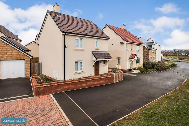 KILLAMS 3 bed detached house £325,000