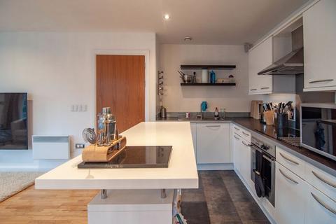 2 bedroom penthouse to rent, King Square Avenue, Bristol, BS2