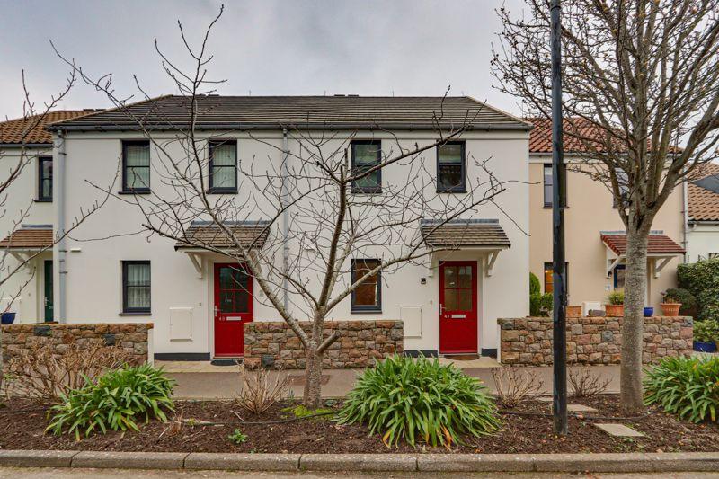 L'Hermitage Gardens, Route de Beaumont, 2 bed house £1,700 pcm (£392 pw)