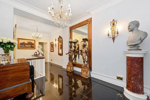 2 bedroom apartment to rent - Portland Place, Marylebone