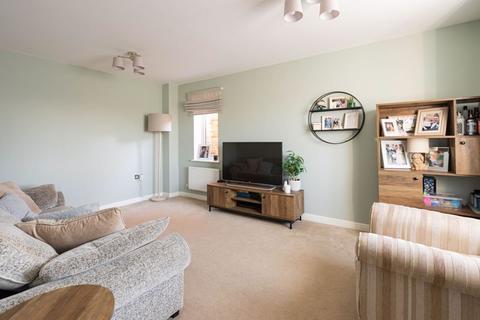 2 Bishops Way, Grove, Wantage, OX12 7FG