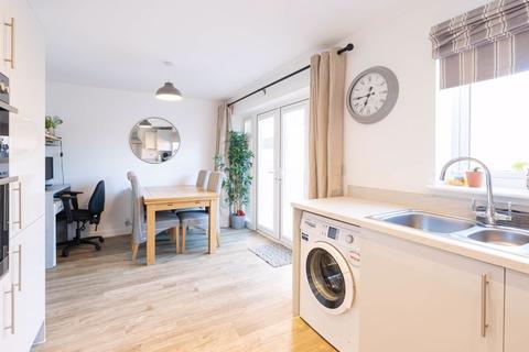 2 Bishops Way, Grove, Wantage, OX12 7FG