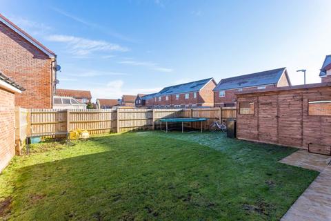 2 Bishops Way, Grove, Wantage, OX12 7FG