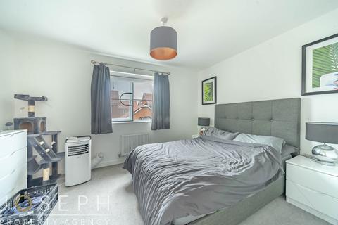 20 The Circle, Great Blakenham, Ipswich, IP6 0FE