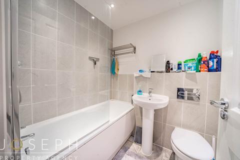 20 The Circle, Great Blakenham, Ipswich, IP6 0FE