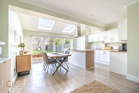 35 Beech Grove, Ipswich, IP3 0NX