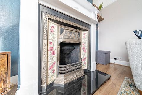 35 Beech Grove, Ipswich, IP3 0NX