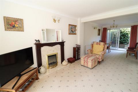70 Links Drive, Bexhill-on-sea, TN40 1TH