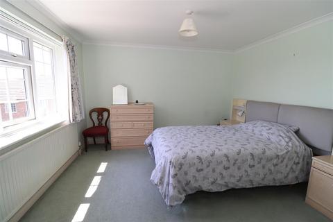 70 Links Drive, Bexhill-on-sea, TN40 1TH