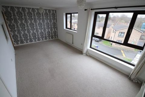 2 bedroom flat to rent, Webdell Court