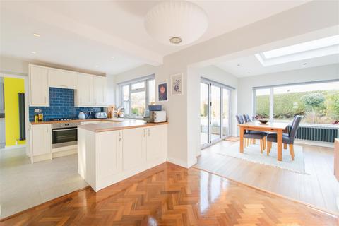 4 bedroom link detached house for sale - Newtons Way, Hitchin