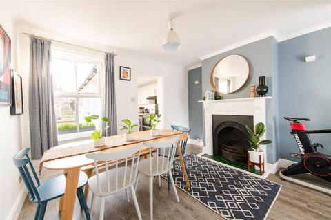 2 bedroom terraced house for sale - St. Johns Road, Hitchin