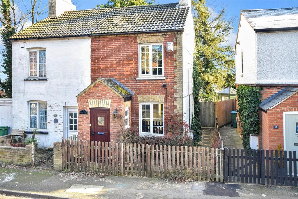 High Road, Soulbury, Leighton Buzzard 2 bed semidetached house for sale £337,500