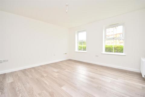 8 Johnson Drive, Leighton Buzzard, LU7 4TP