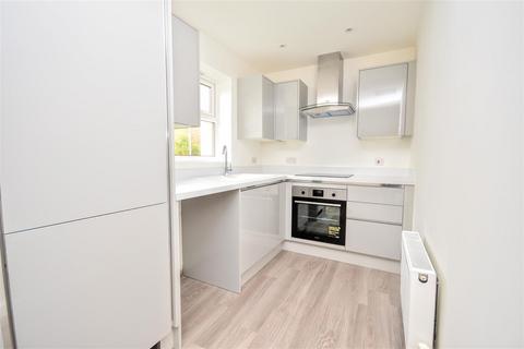 8 Johnson Drive, Leighton Buzzard, LU7 4TP