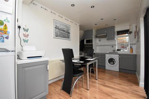 10 Bragenham Side, Stoke Hammond, Milton Keynes, MK17 9DB