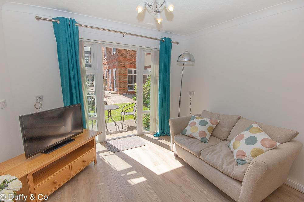 Church Road, Haywards Heath 1 bed retirement property £1,350 pcm (£