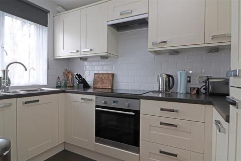 2 bedroom terraced house for sale - Wordsworth Mead, Redhill