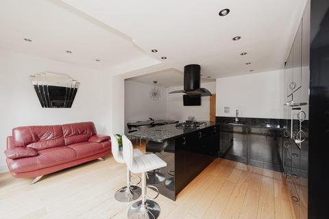 56 Rutherwyke Close, Epsom, KT17 2NB