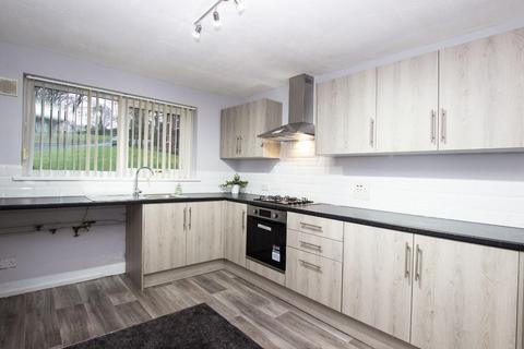 6 Chapels Brow, Darwen, BB3 0EW