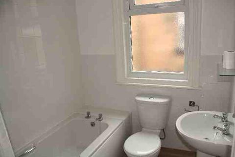 1 bedroom in a house share to rent - Green Lanes, Palmers Green N13